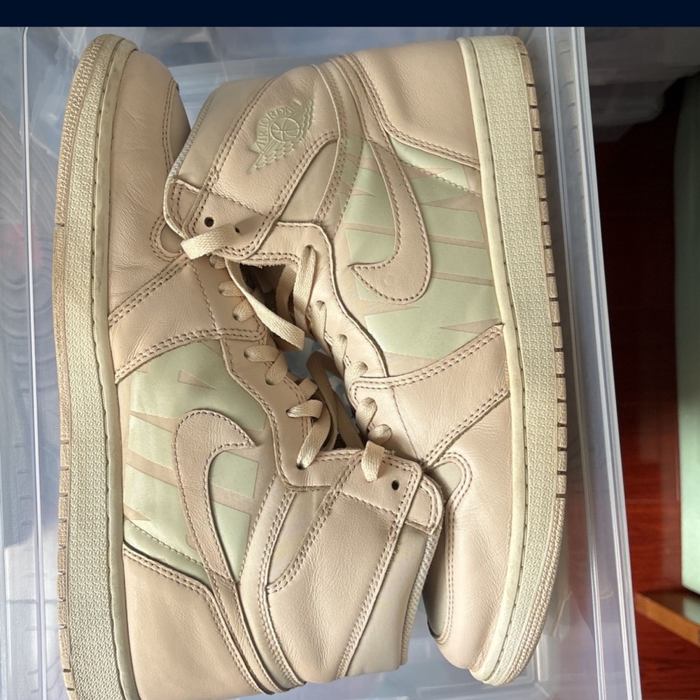 Jordan 1 Guava